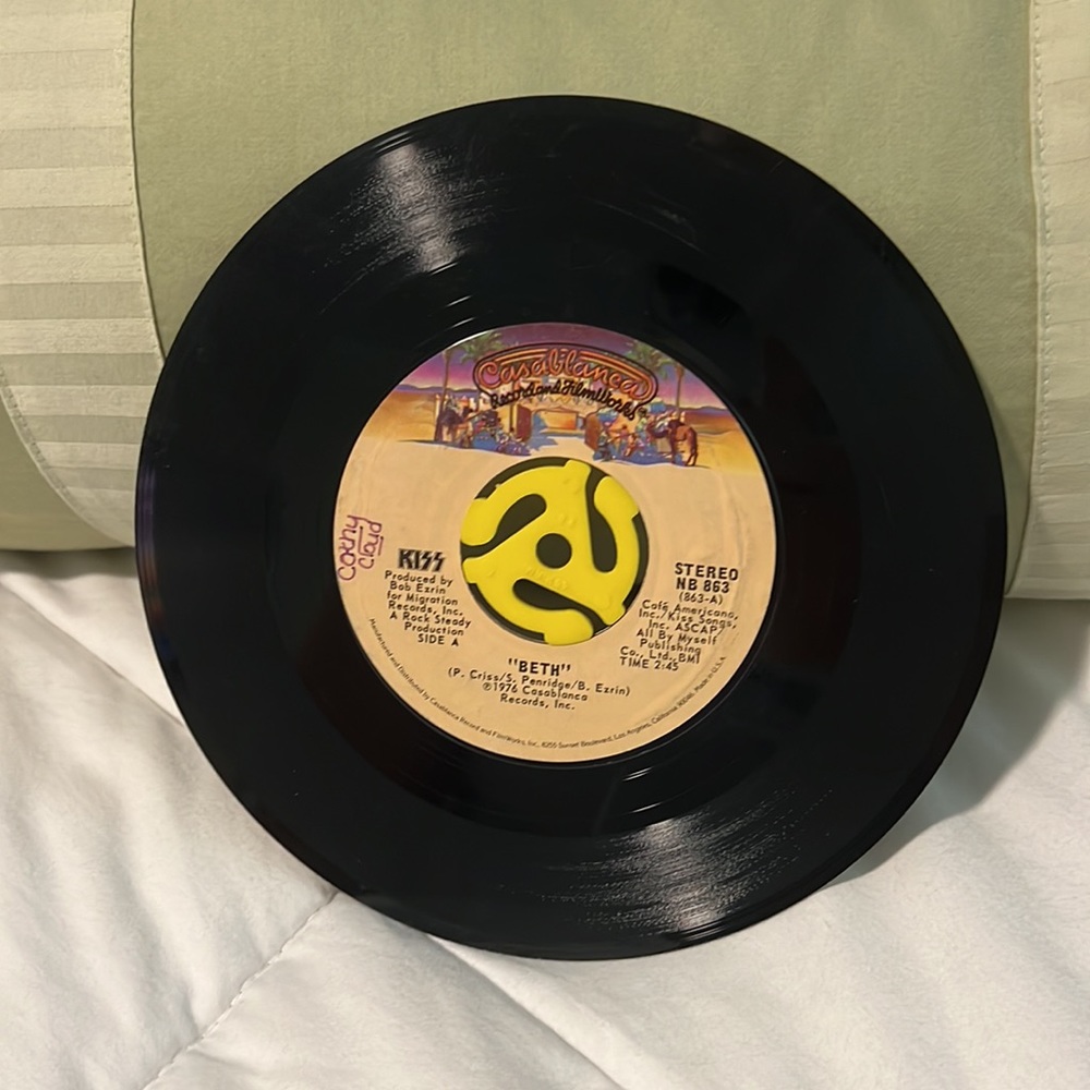 Kiss Vintage Vinyl Record 45 RPM Casablanca records Inc. Beth Detroit Rock City